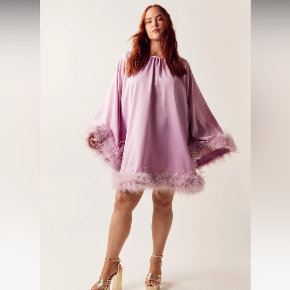 Long sleeve cocktail dress with boa sleeves